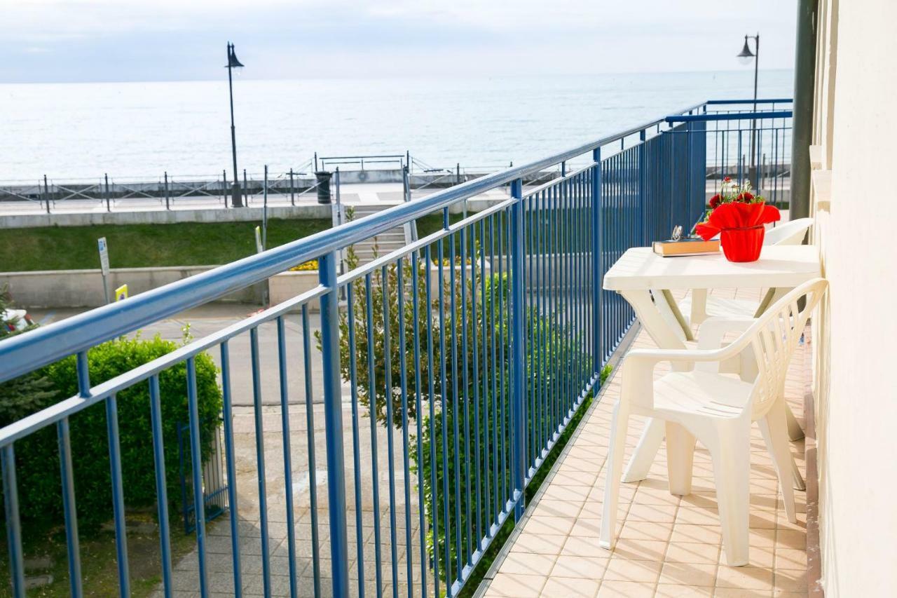 Residence Cristallo Caorle Exterior foto