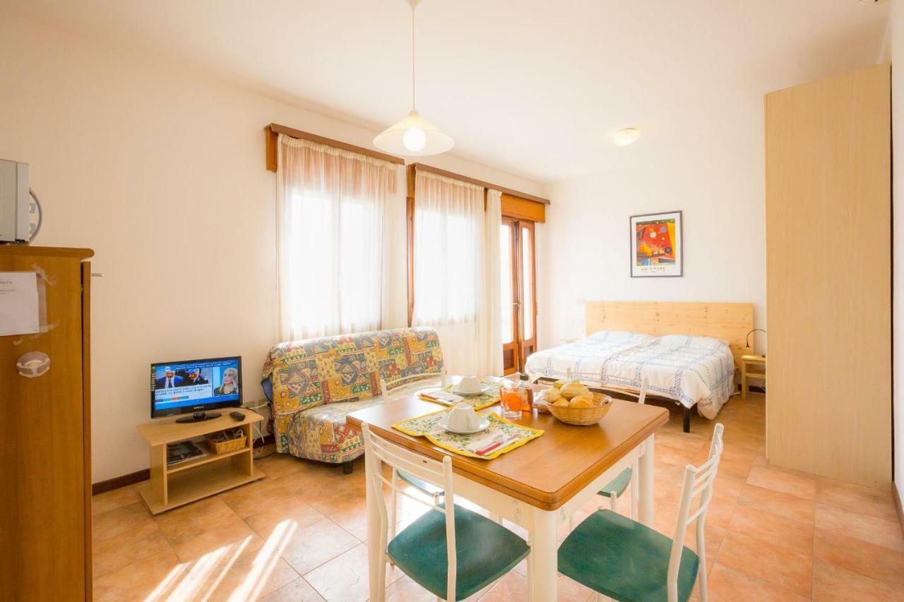 Residence Cristallo Caorle Exterior foto